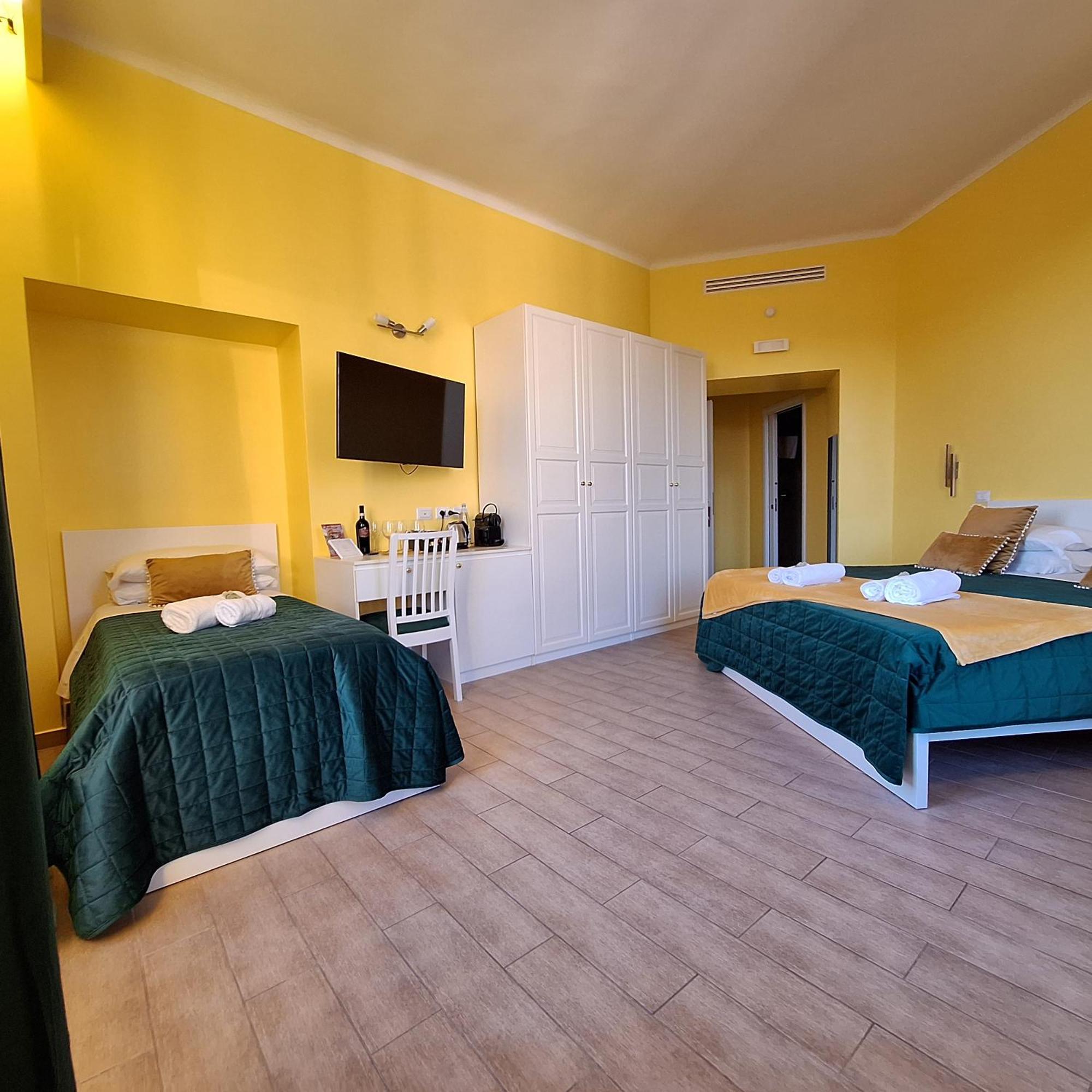 רומא Residenze Serventi Longhi מראה חיצוני תמונה