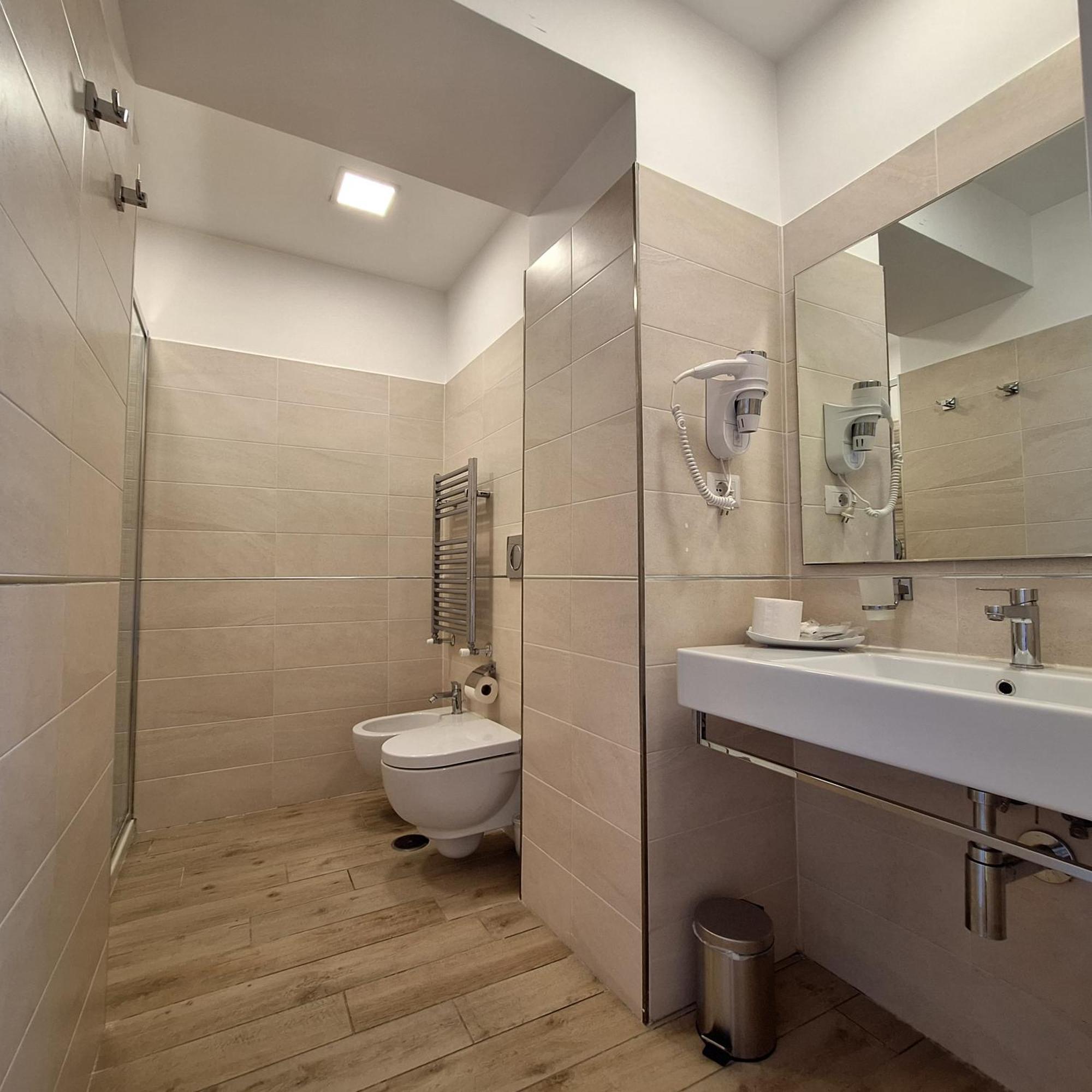 רומא Residenze Serventi Longhi מראה חיצוני תמונה