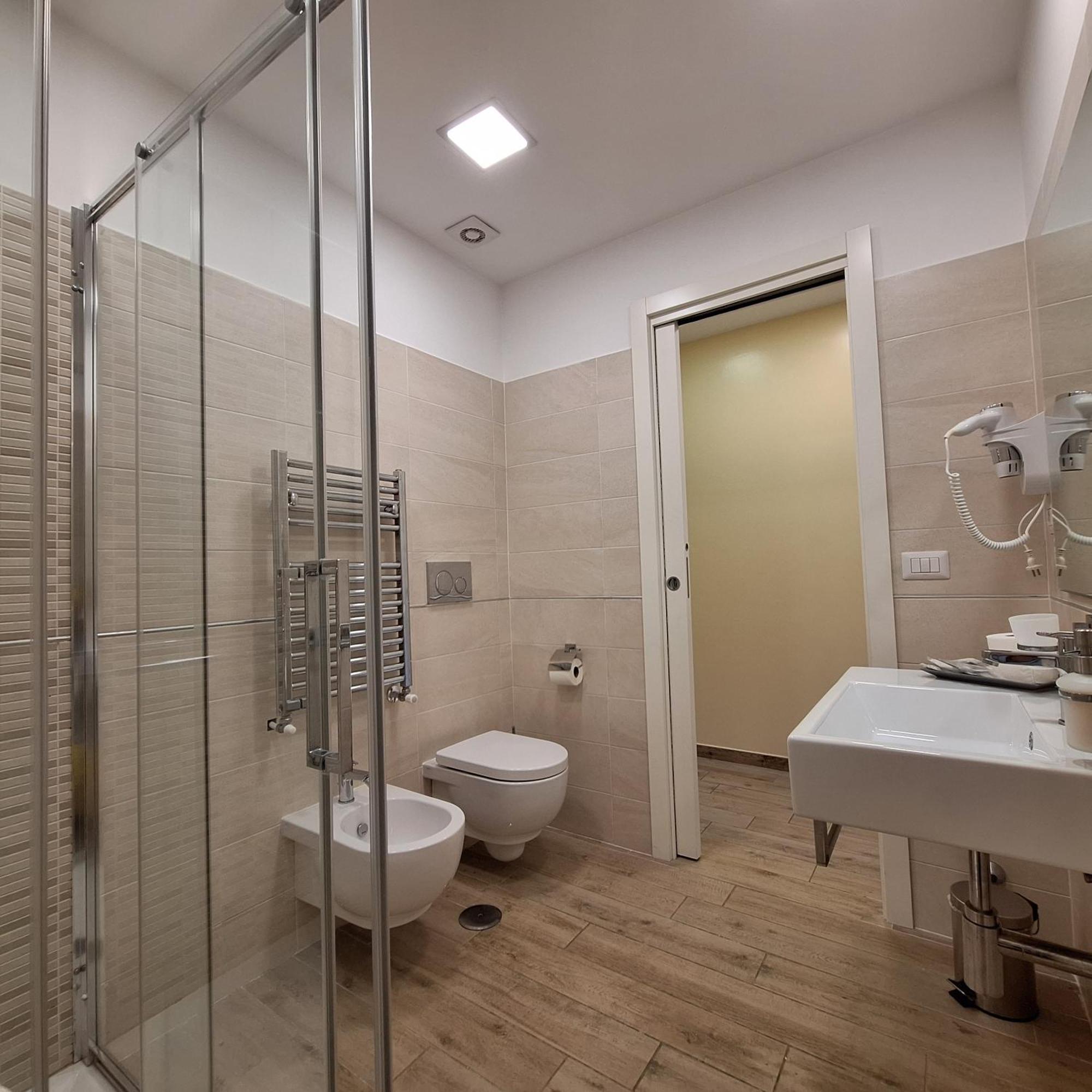 רומא Residenze Serventi Longhi מראה חיצוני תמונה